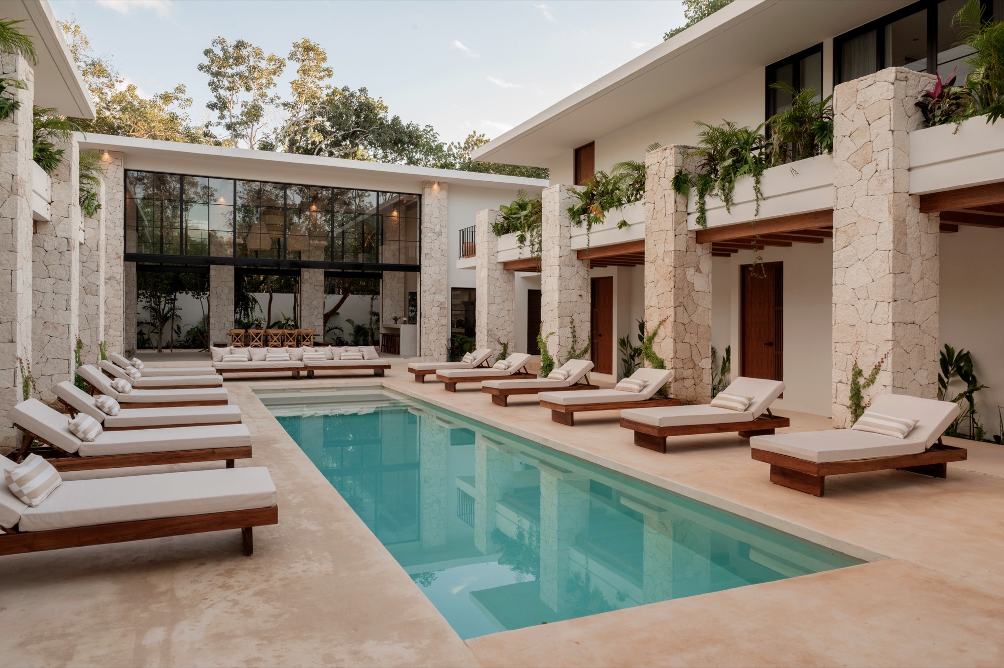 Hacienda Babylon — image 2